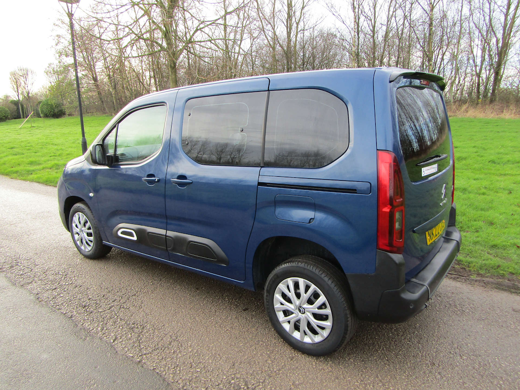 
								Citroen Berlingo full									