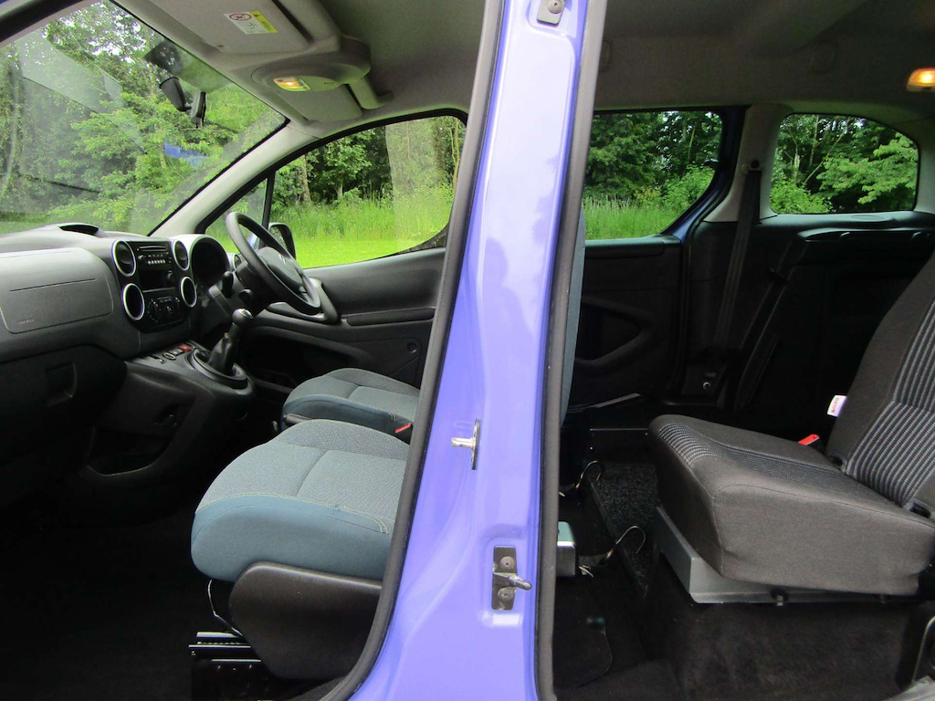 
								Citroen Berlingo full									