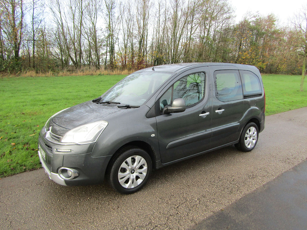 
								Citroen Berlingo full									