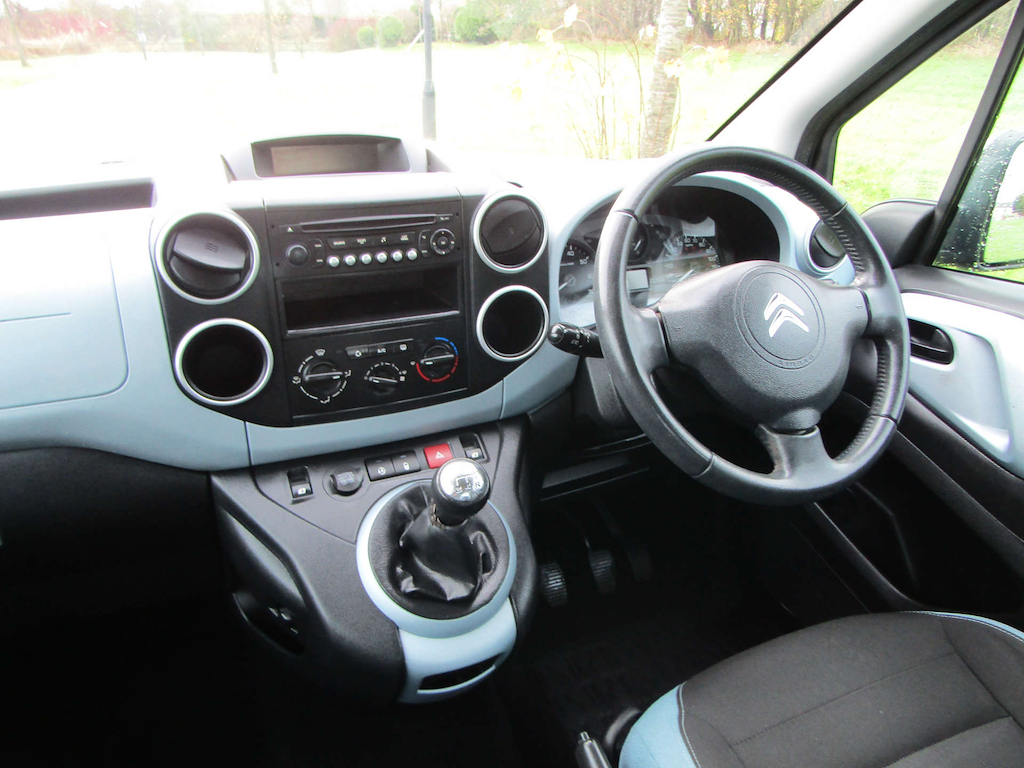 
								Citroen Berlingo full									