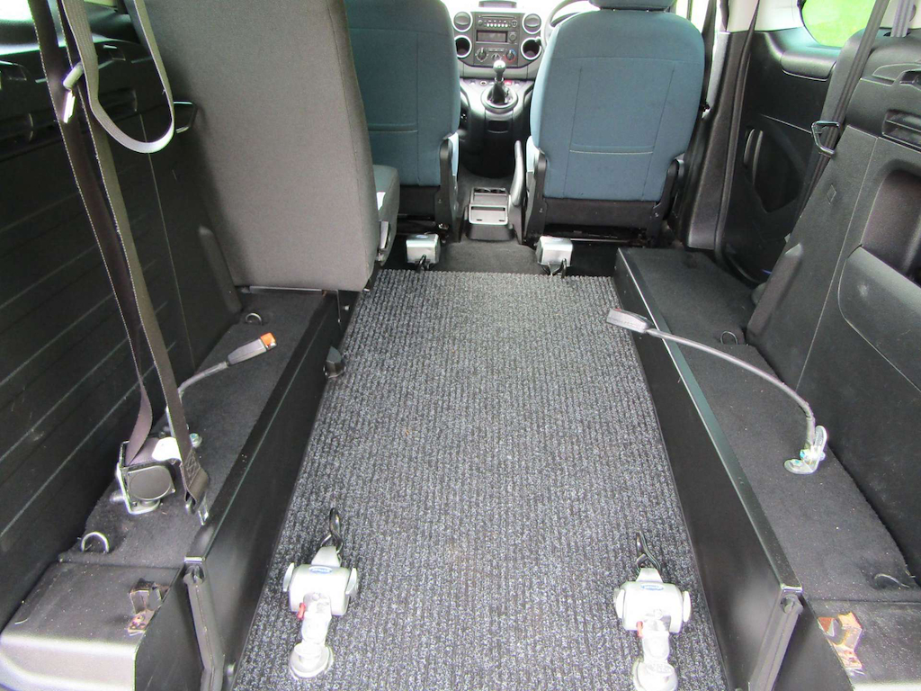 
								Citroen Berlingo full									