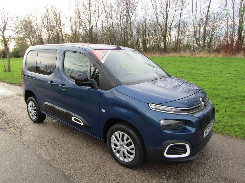 
								Citroen Berlingo full									