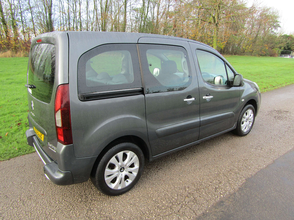 
								Citroen Berlingo full									