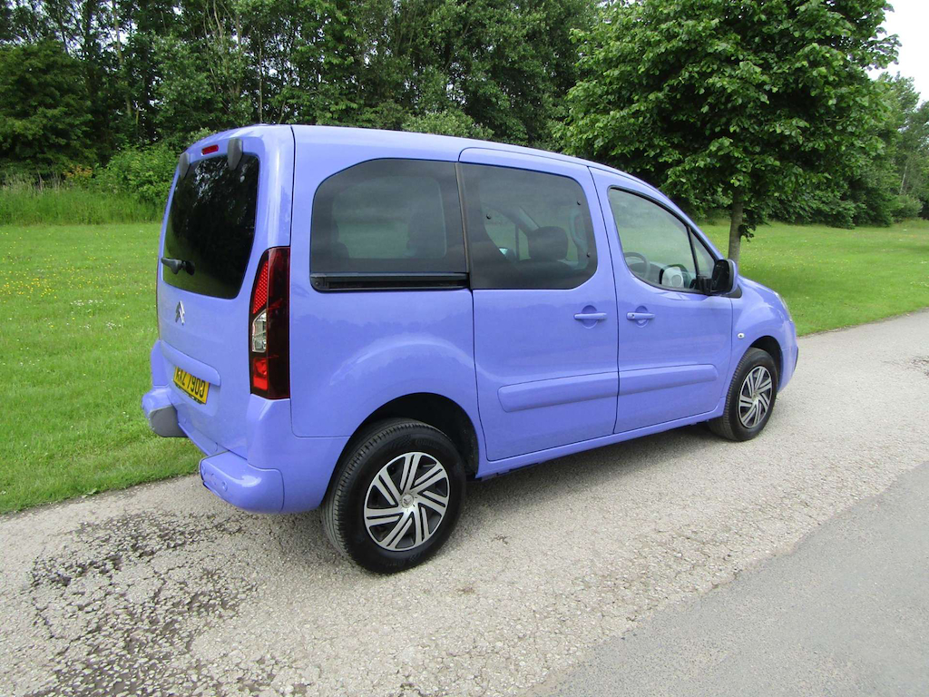 
								Citroen Berlingo full									