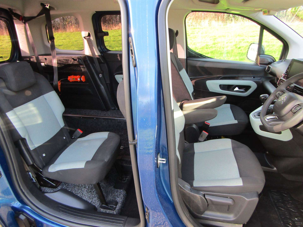 
								Citroen Berlingo full									