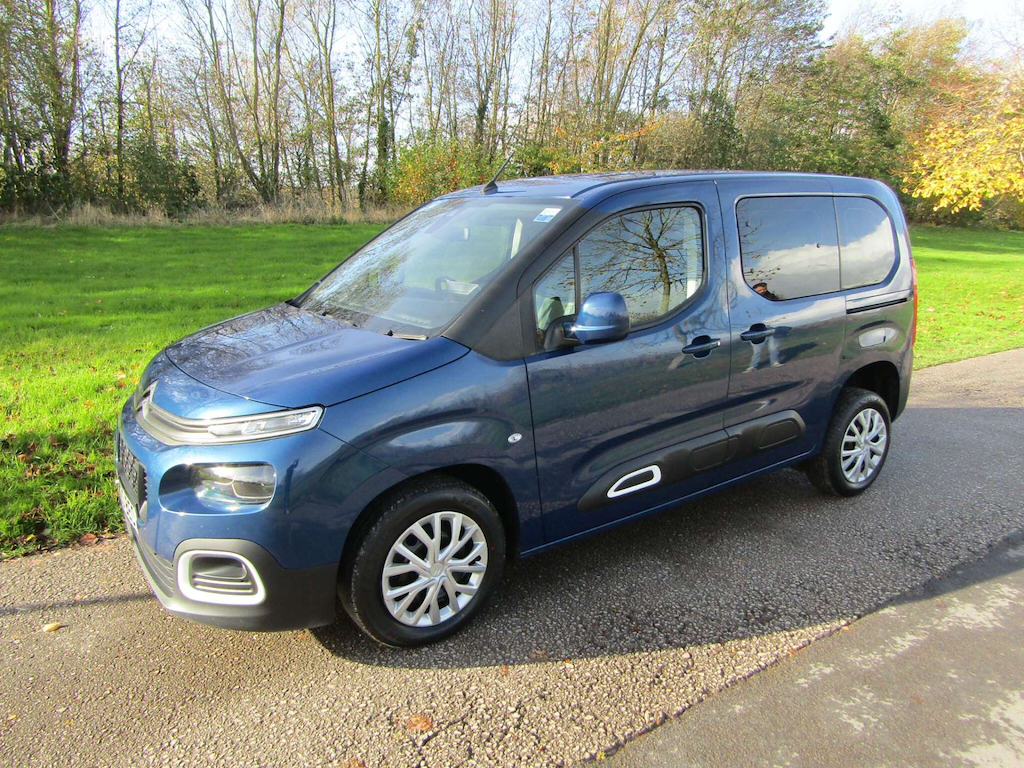 
								Citroen Berlingo full									
