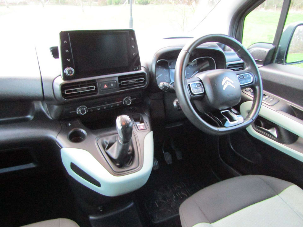 
								Citroen Berlingo full									
