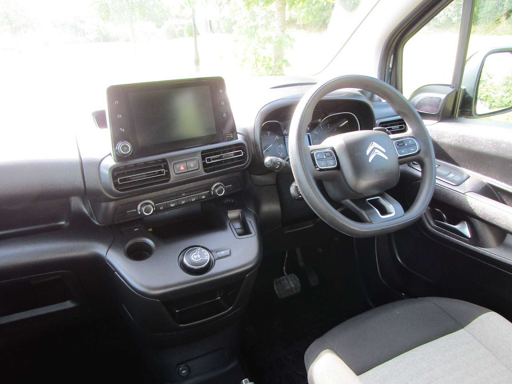 
								Citroen Berlingo full									