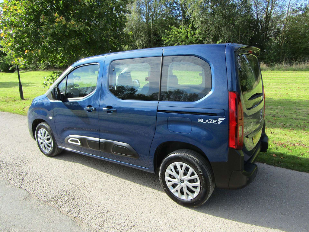 
								Citroen Berlingo full									