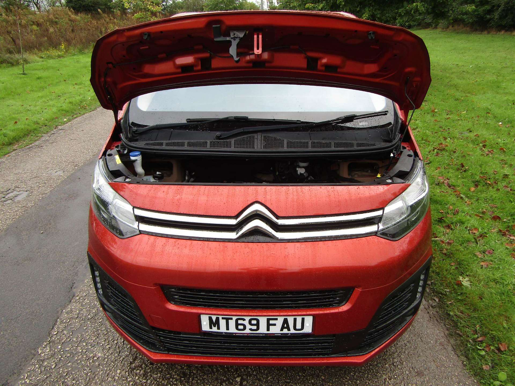 
								Citroen Spacetourer full									