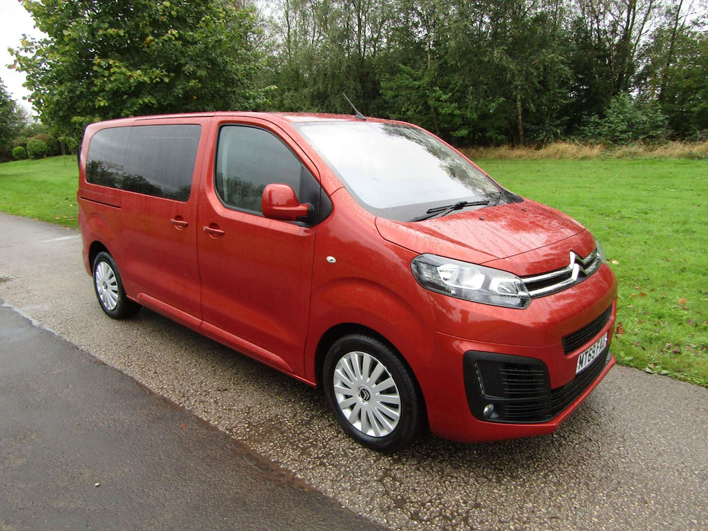 
								Citroen Spacetourer full									