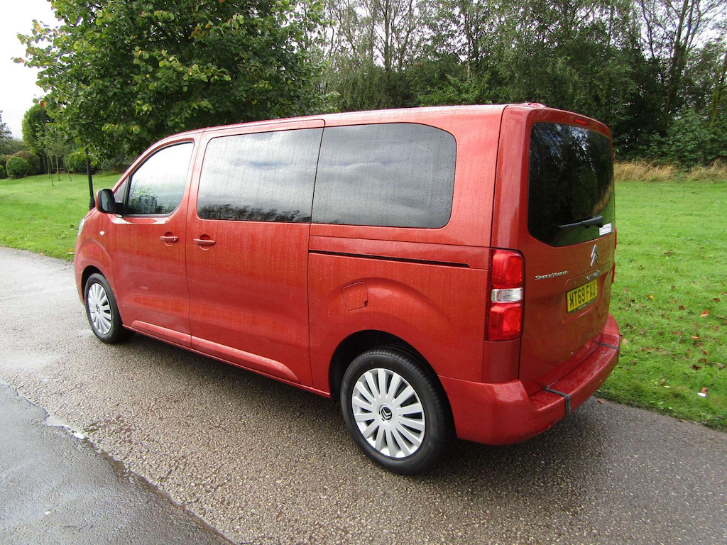 
								Citroen Spacetourer full									