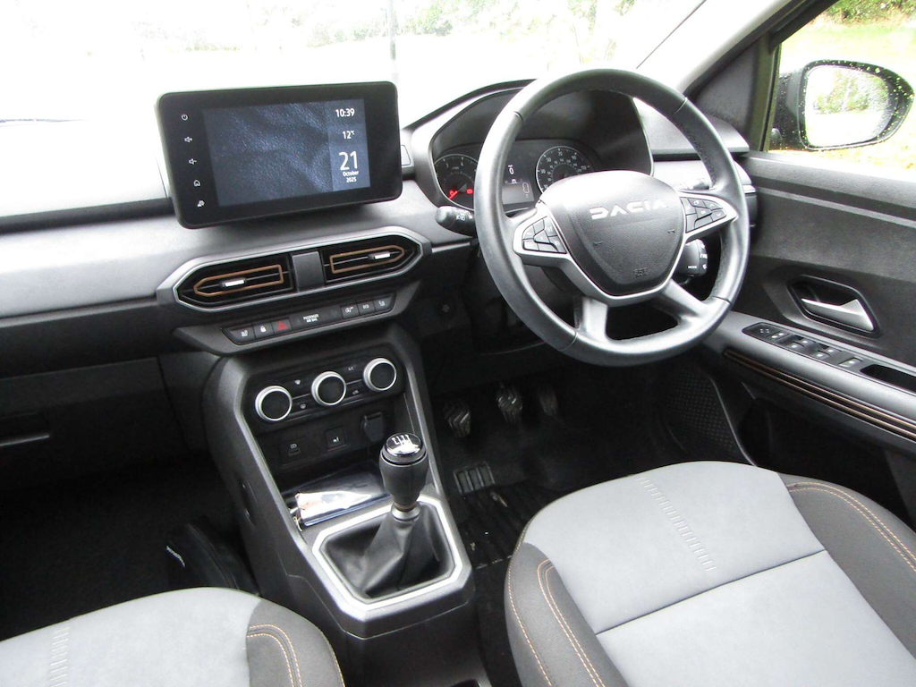 
								Dacia Jogger full									