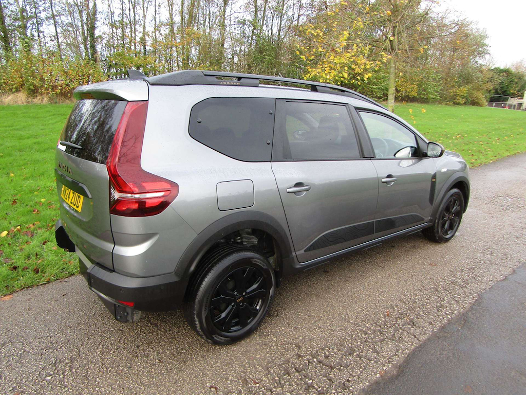 
								Dacia Jogger full									