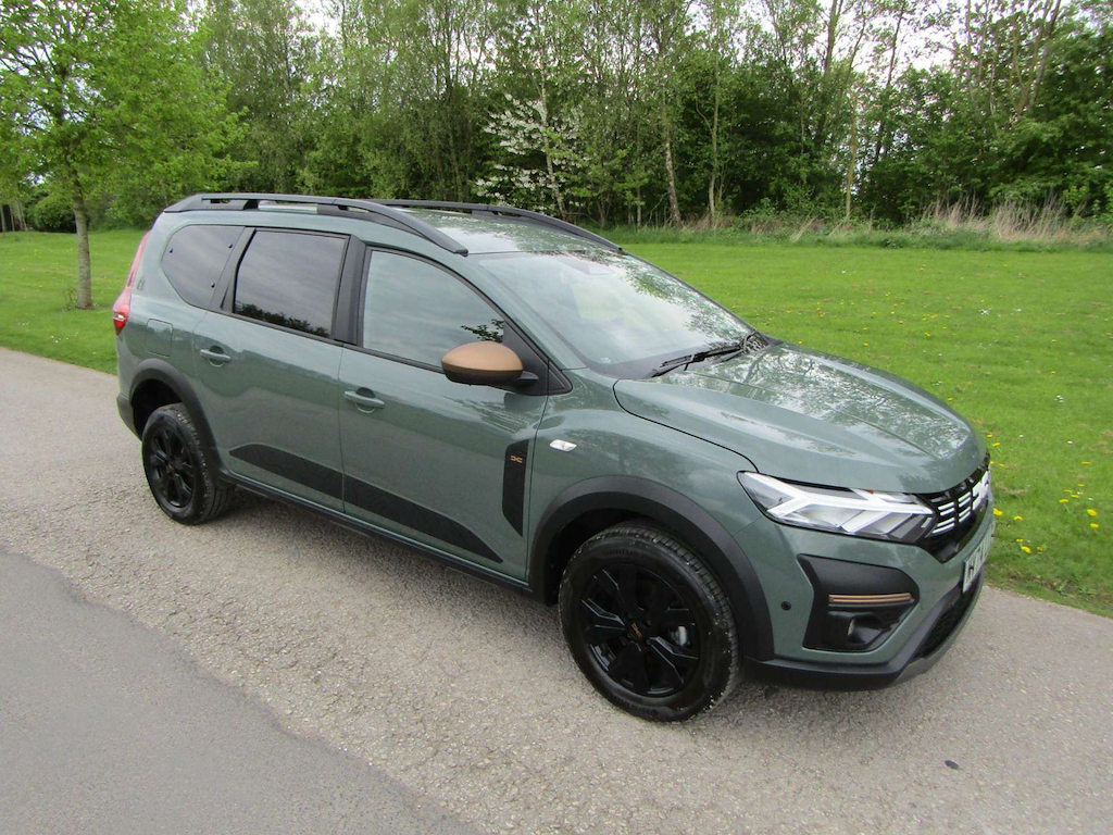 
								Dacia Jogger full									
