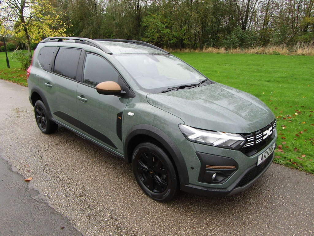 
								Dacia Jogger full									