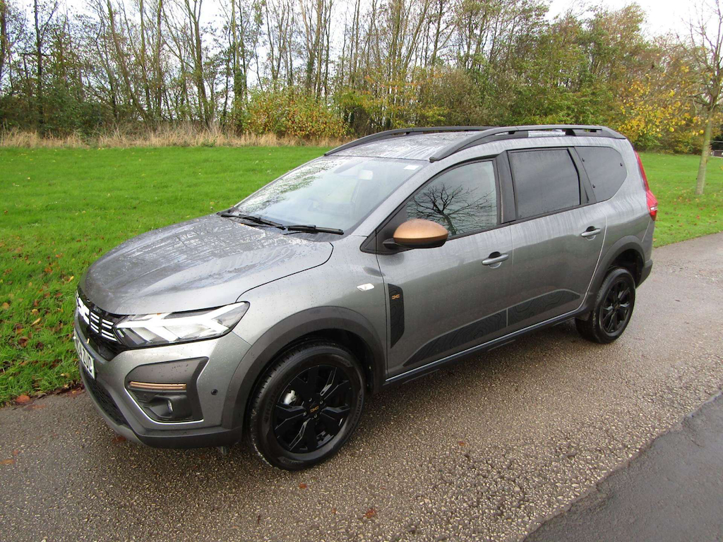 
								Dacia Jogger full									