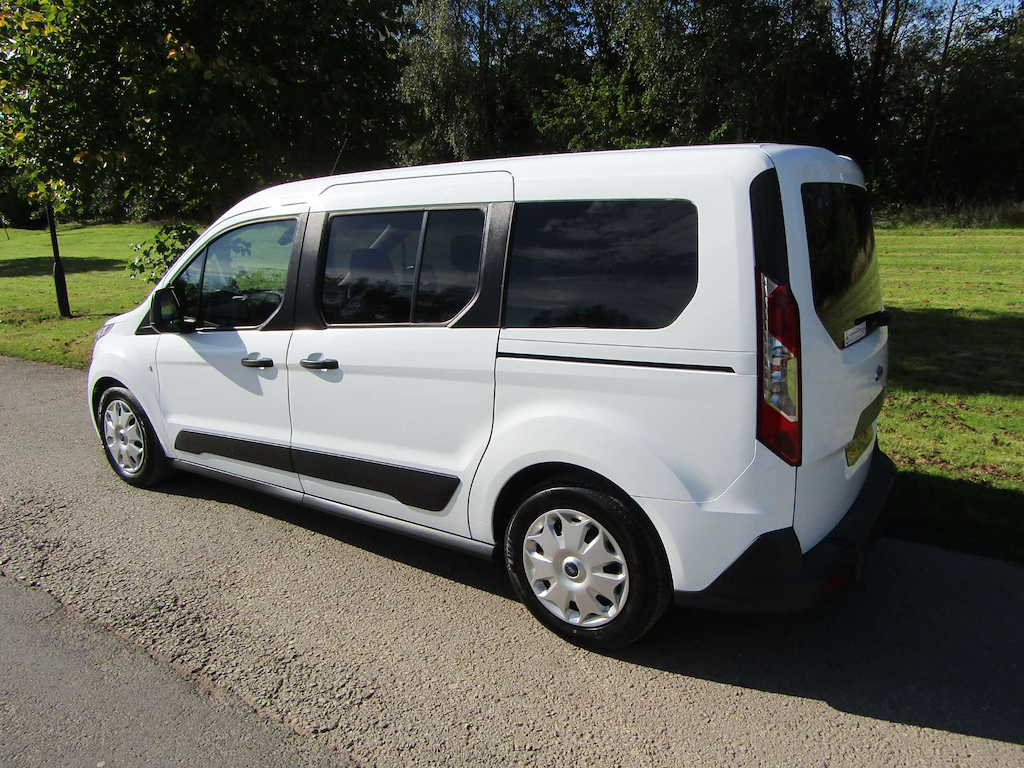 
								Ford Grand Tourneo Connect full									
