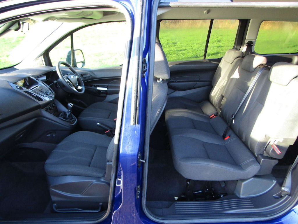 
								Ford Grand Tourneo Connect full									