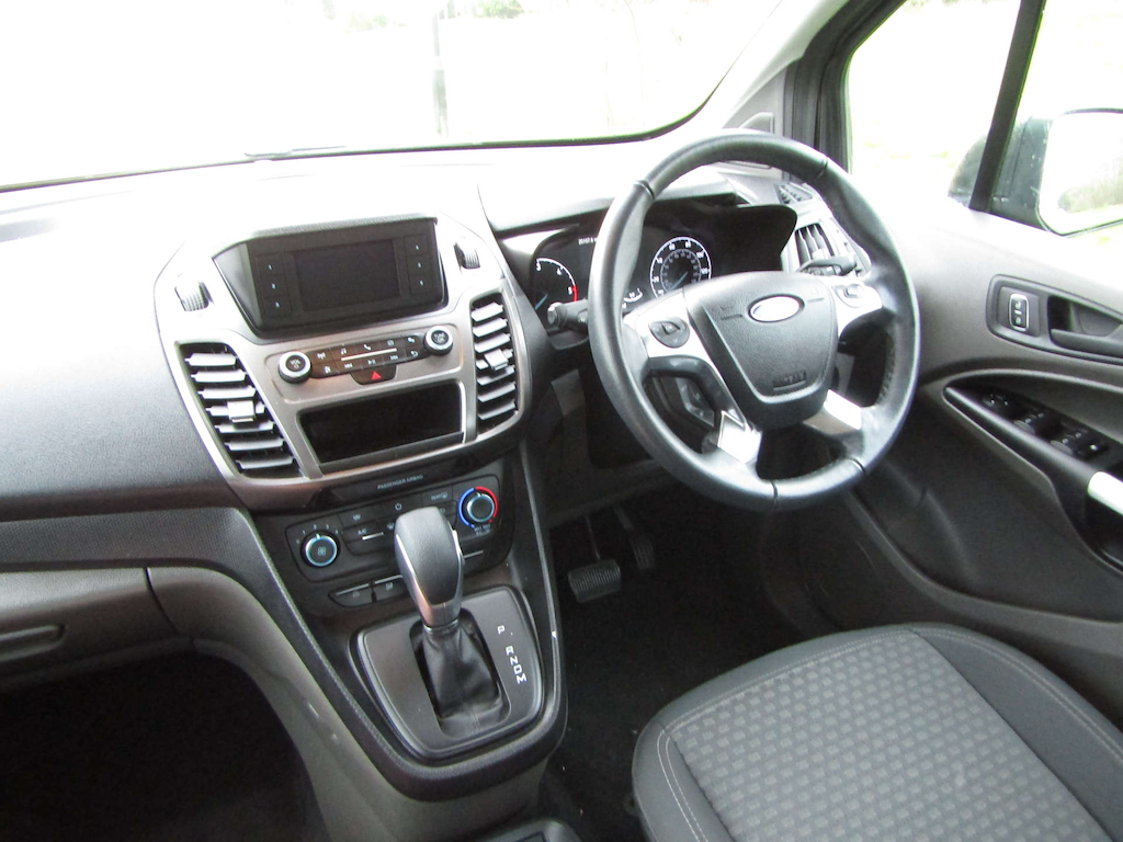 
								Ford Grand Tourneo Connect full									