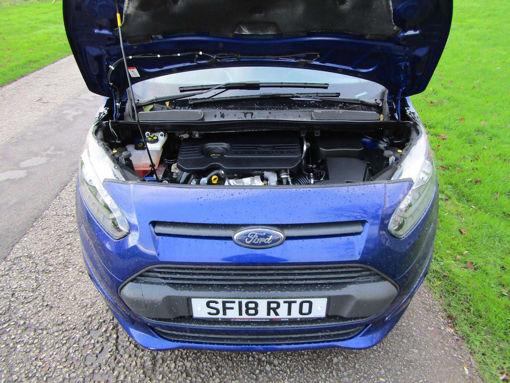 
								Ford Grand Tourneo Connect full									