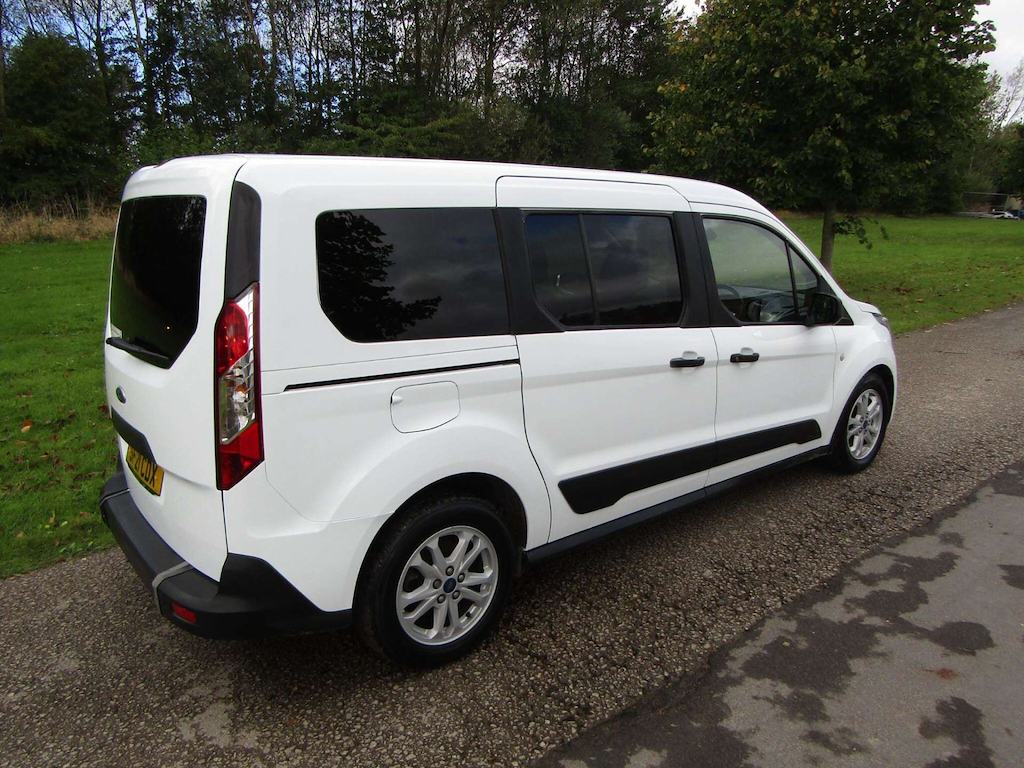 
								Ford Grand Tourneo Connect full									
