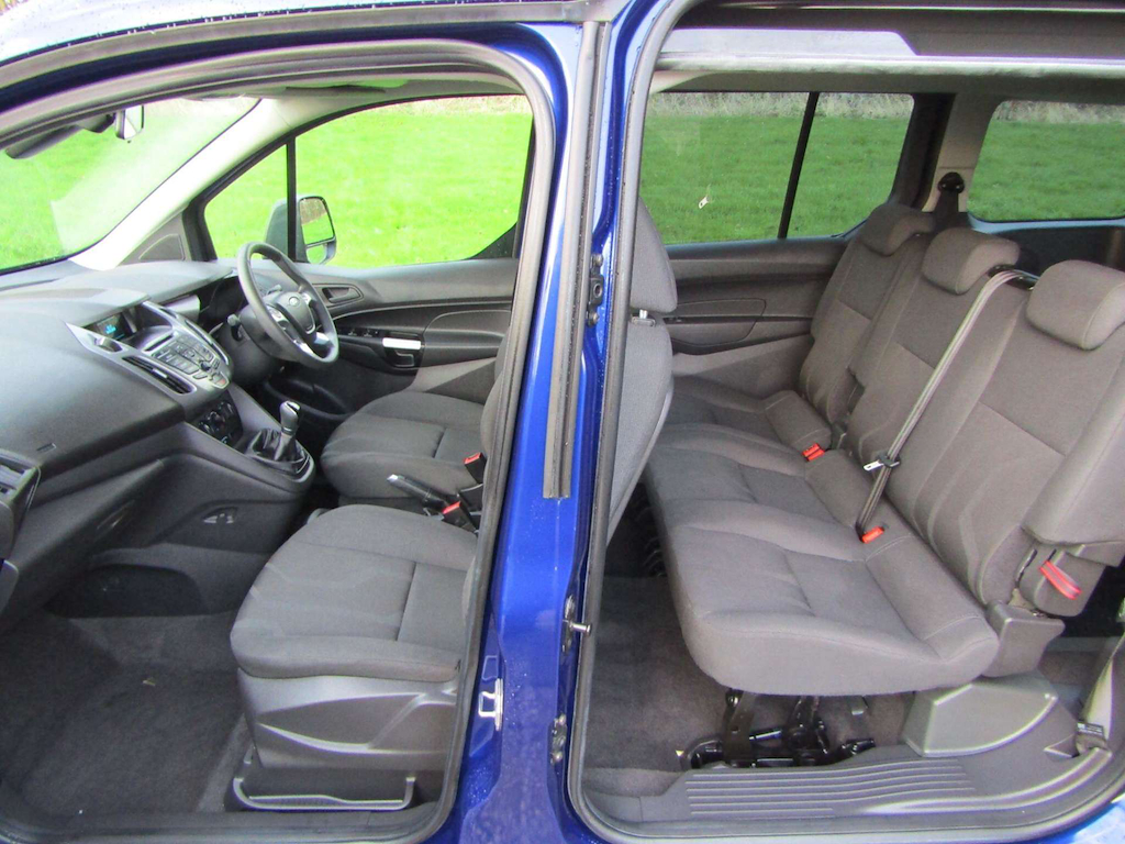 
								Ford Grand Tourneo Connect full									
