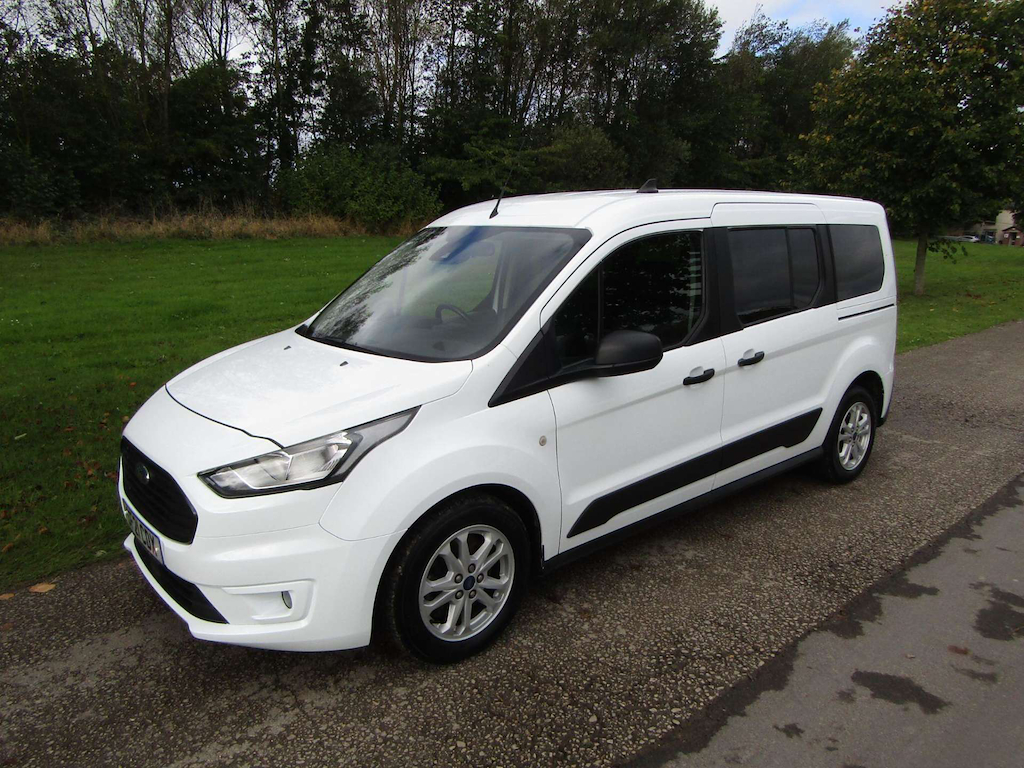 
								Ford Grand Tourneo Connect full									
