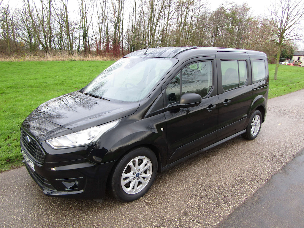 
								Ford Grand Tourneo Connect full									