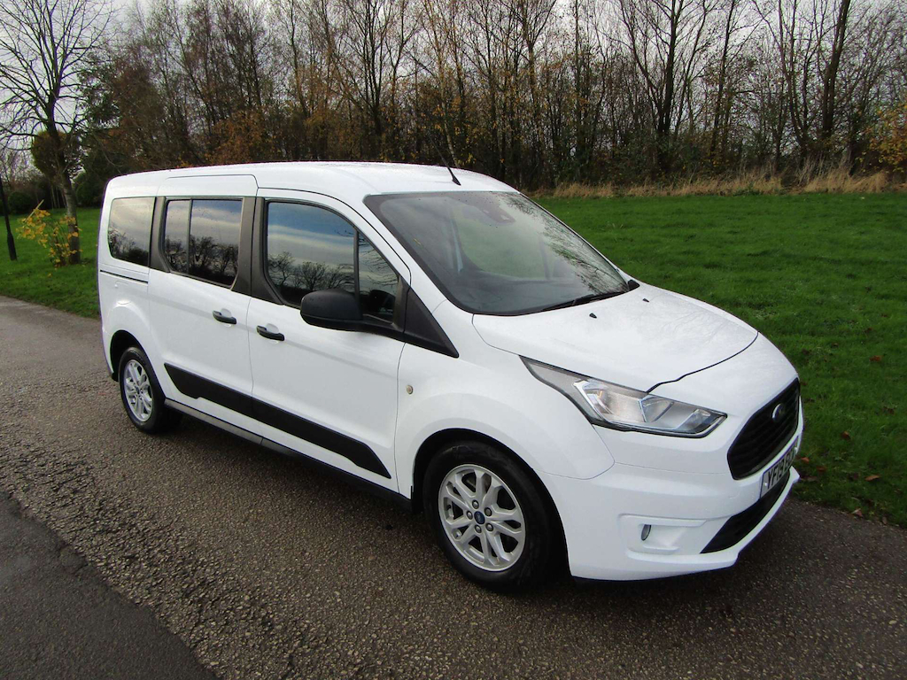 
								Ford Grand Tourneo Connect full									