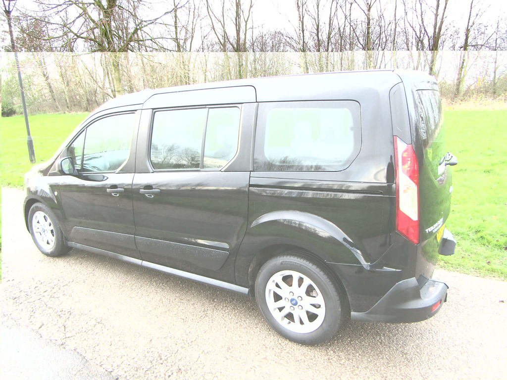 
								Ford Grand Tourneo Connect full									