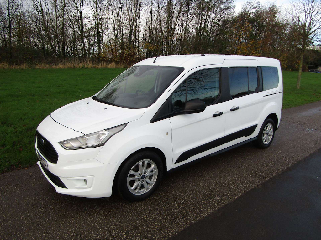 
								Ford Grand Tourneo Connect full									