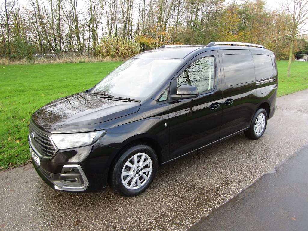 
								Ford Grand Tourneo Connect full									