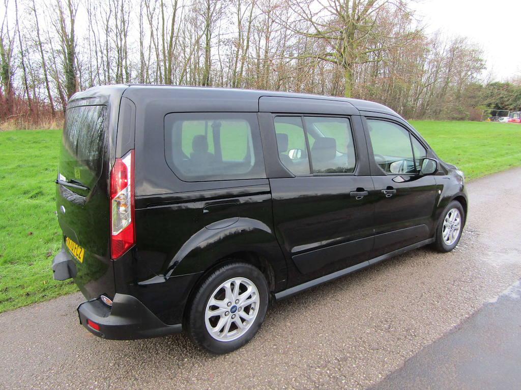 
								Ford Grand Tourneo Connect full									