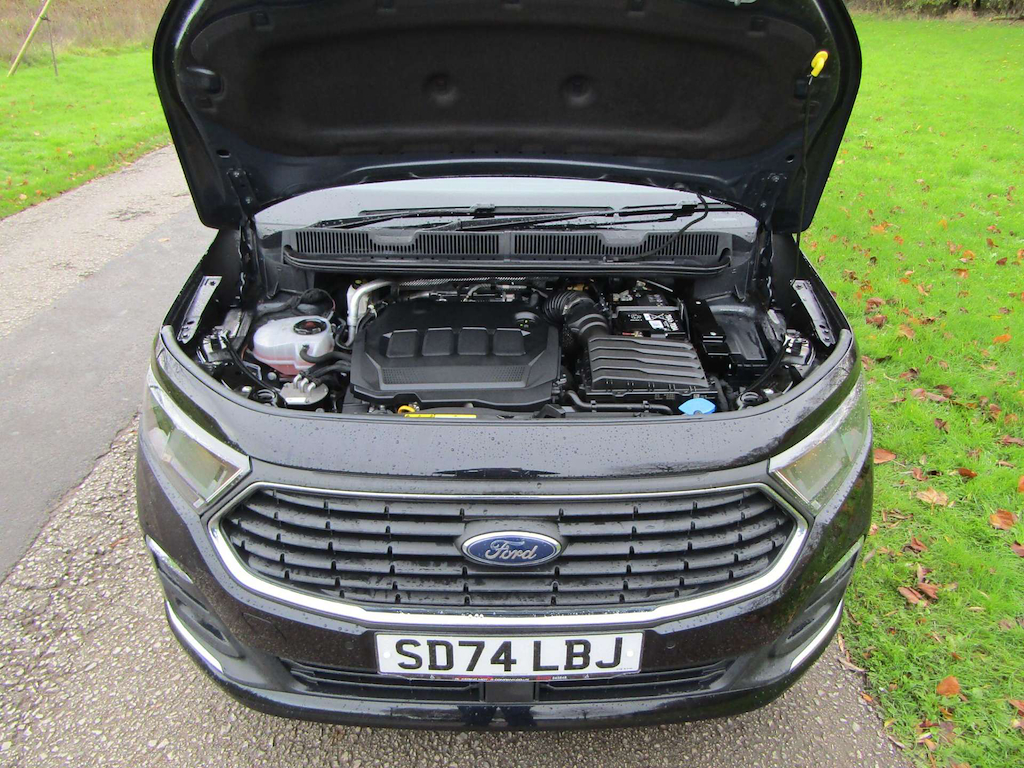 
								Ford Grand Tourneo Connect full									