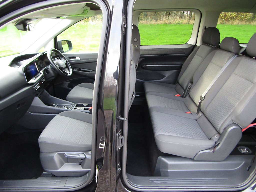 
								Ford Grand Tourneo Connect full									