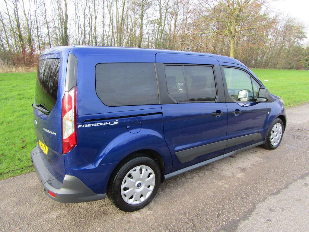 
								Ford Grand Tourneo Connect full									