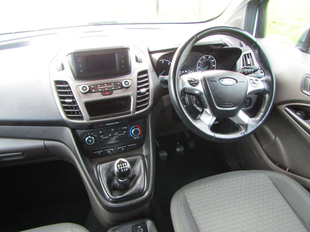 
								Ford Grand Tourneo Connect full									