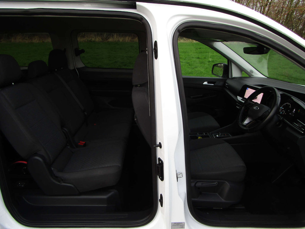 
								Ford Grand Tourneo Connect full									