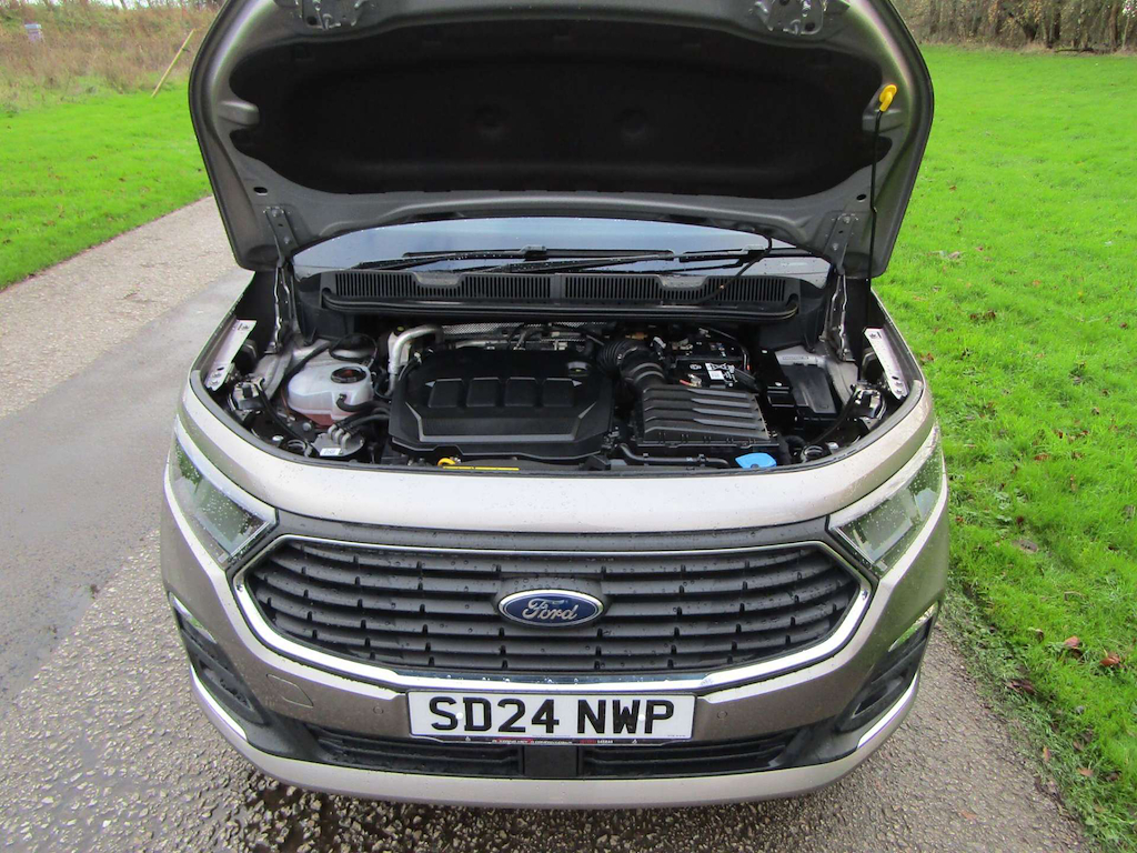 
								Ford Tourneo Connect full									