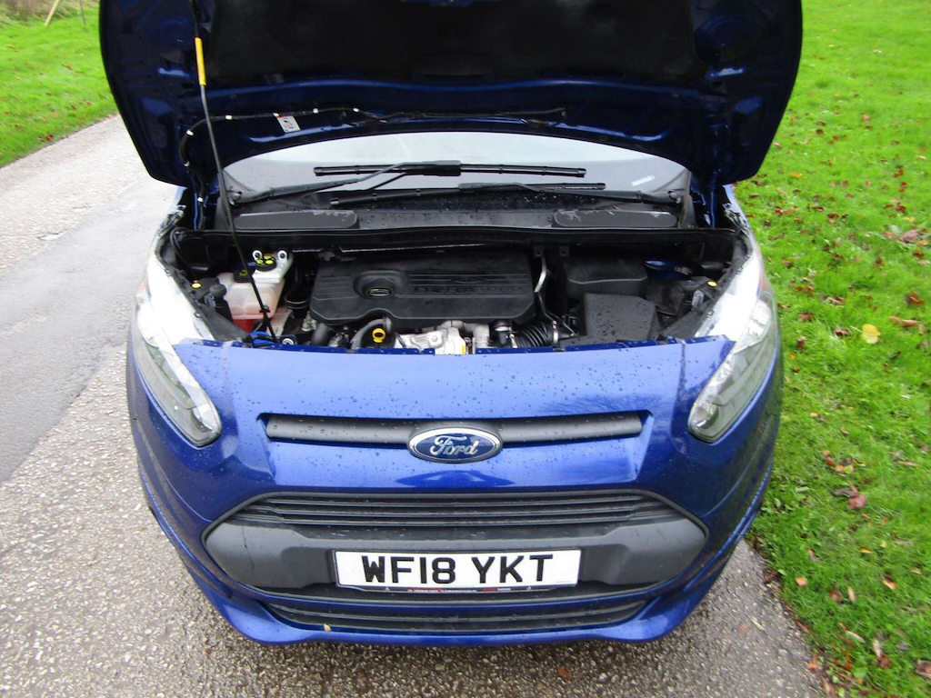 
								Ford Tourneo Connect full									