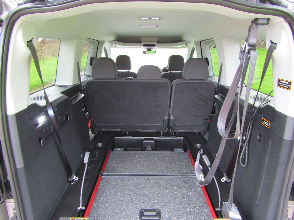 
								Ford Tourneo Connect full									