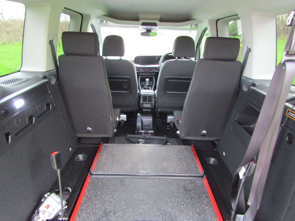 
								Ford Tourneo Connect full									