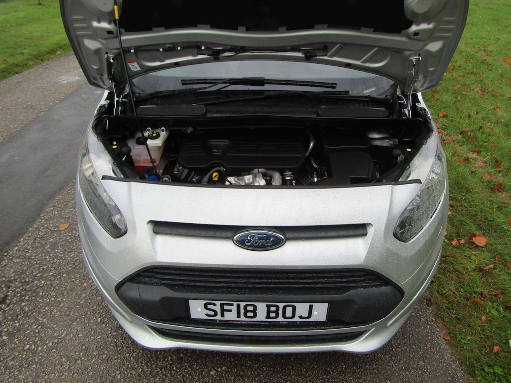 
								Ford Tourneo Connect full									