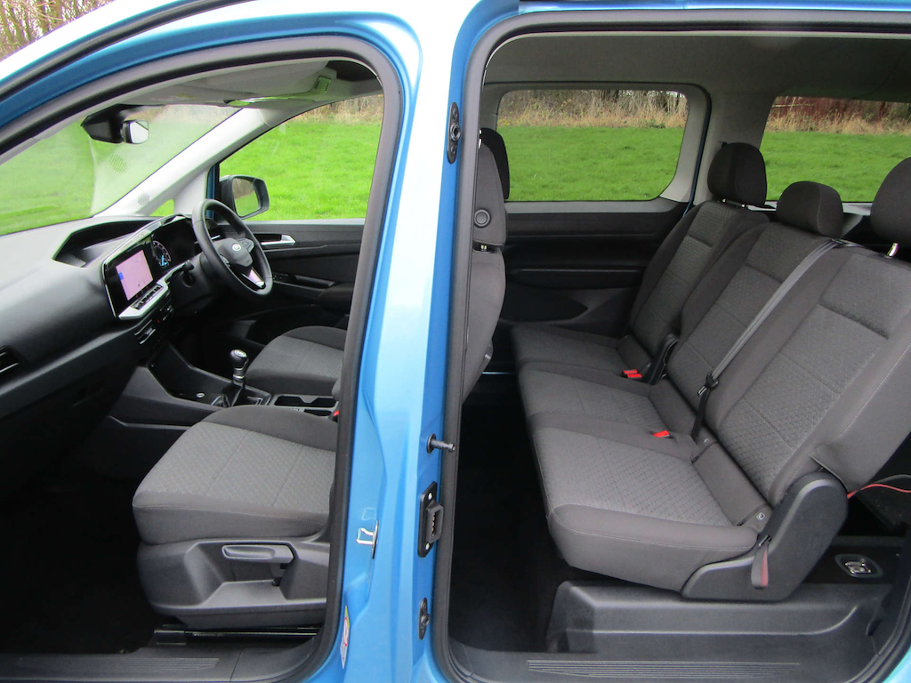 
								Ford Grand Tourneo Connect full									