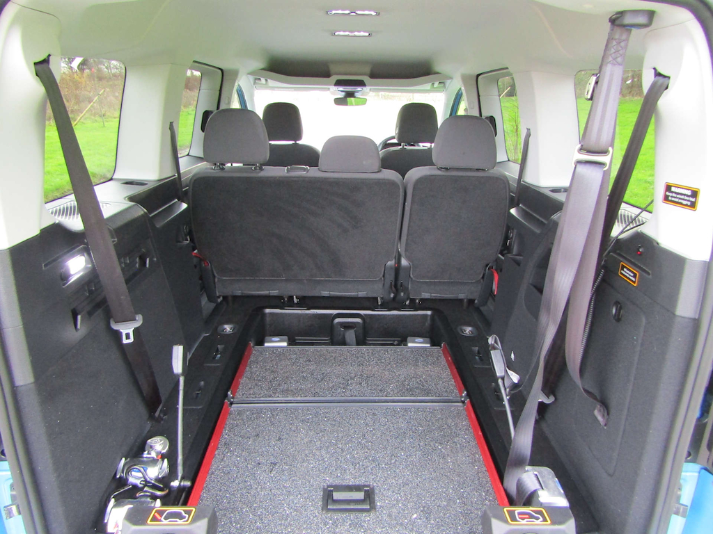 
								Ford Grand Tourneo Connect full									