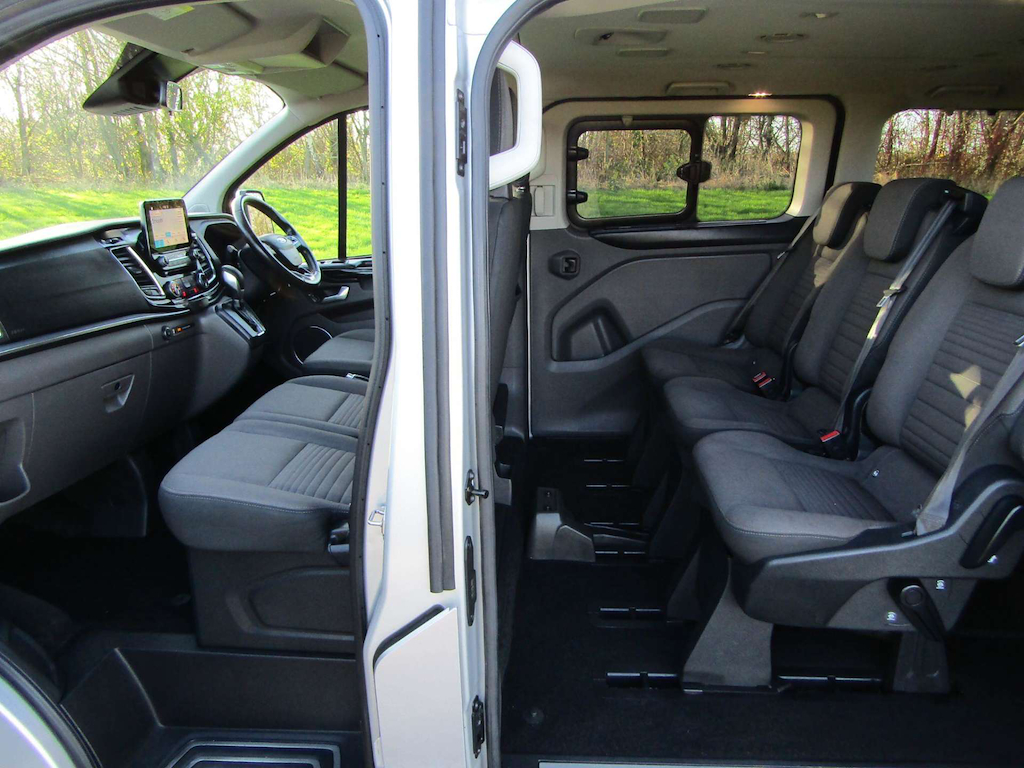 
								Ford Tourneo Custom full									