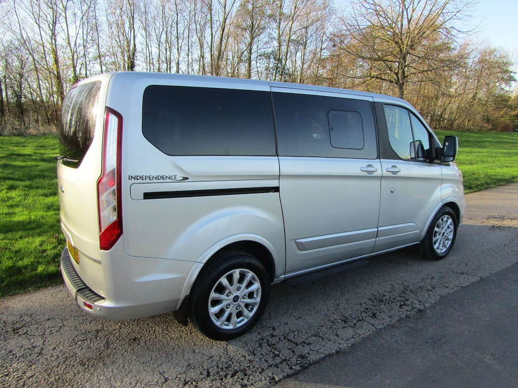 
								Ford Tourneo Custom full									
