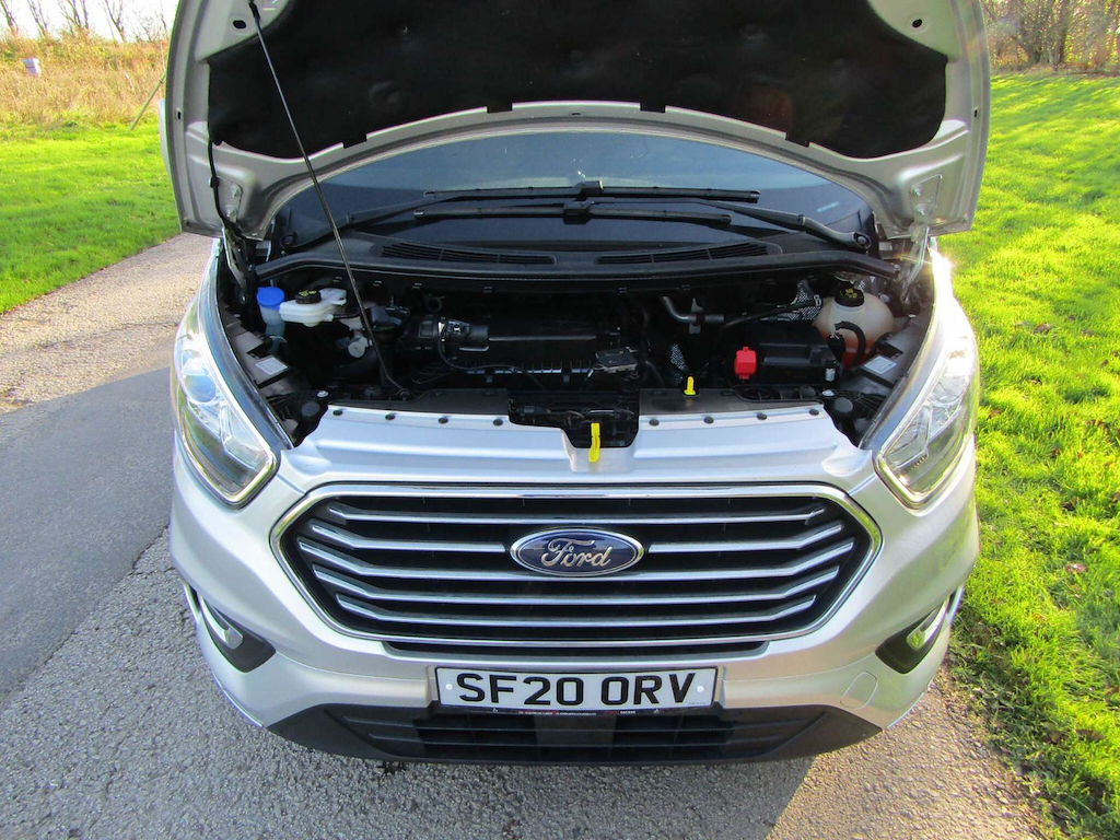 
								Ford Tourneo Custom full									