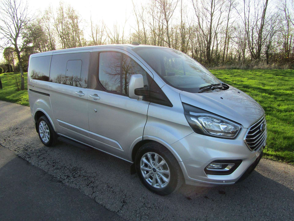 
								Ford Tourneo Custom full									